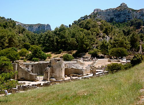 gites piscine saint remy provence