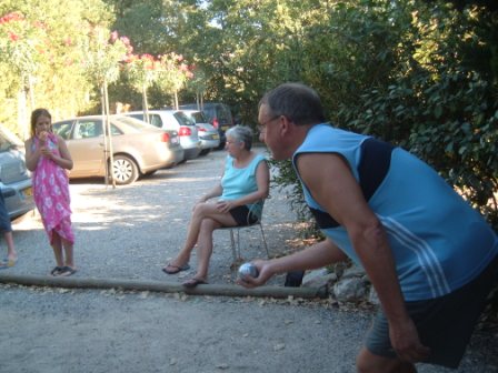 Marc en plein effort, sous l'oeil attentif de sa groupie...